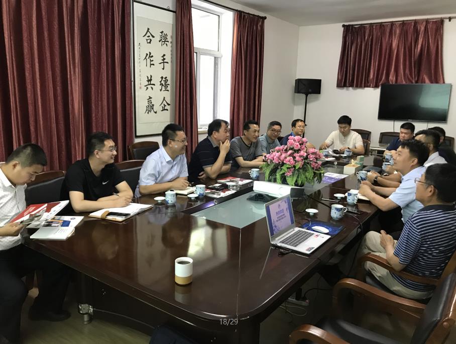 �ӱ�ʡפ��켰��ˮ���ص���Ŀ�� �쵼���̻����̿��첢��̸