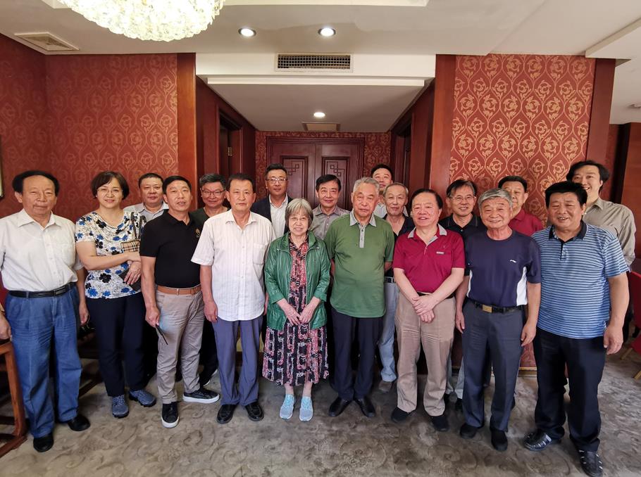 ����к�ˮ�̻��ٿ����Ŵ��¡��������� ���쵼��̸��