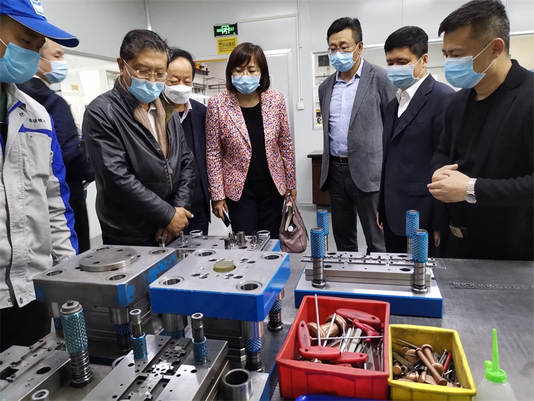 ������������Ժ�쵼��������к�ˮ�̻���ҵ����ָ��